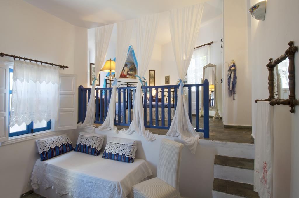 Pegados Apartments Folegandros Town Bagian luar foto